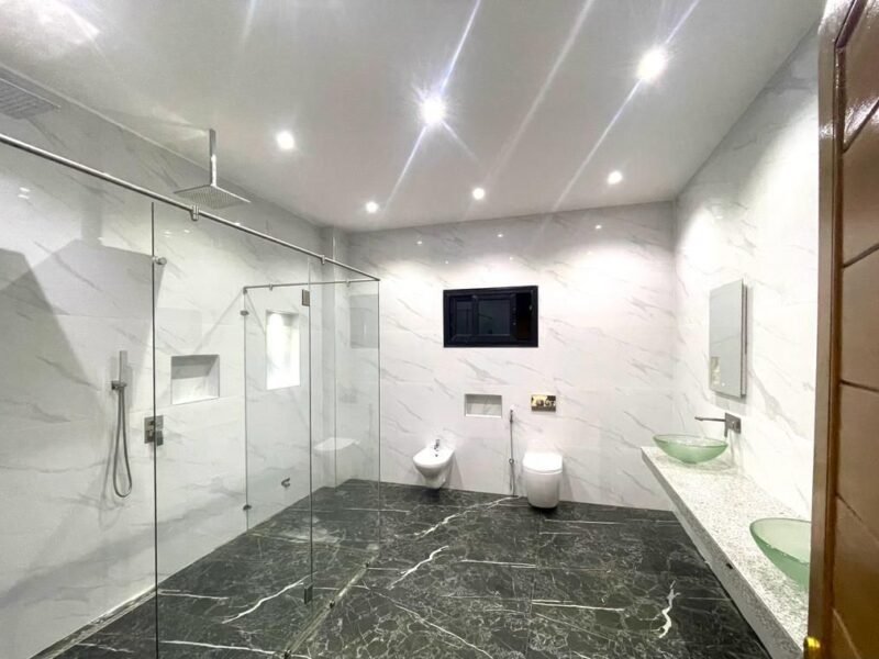 immeuble au quartier Mamelles à Vendre