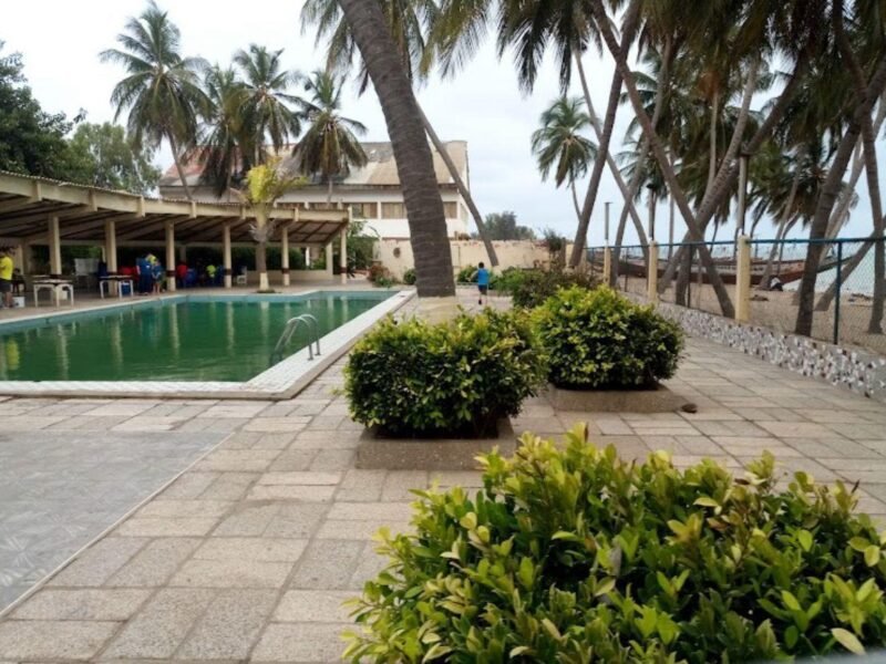 A Vendre - Hôtel Coco Beach – Pieds dans l’eau à Mbour – 3 milliards FCFA