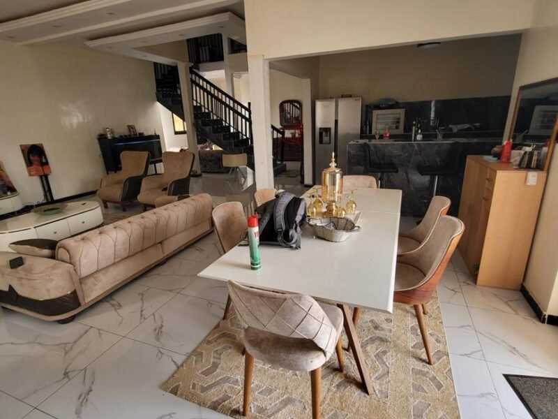 Splendide Villa R+1 - 600 m² – Keur Ndiaye Lô